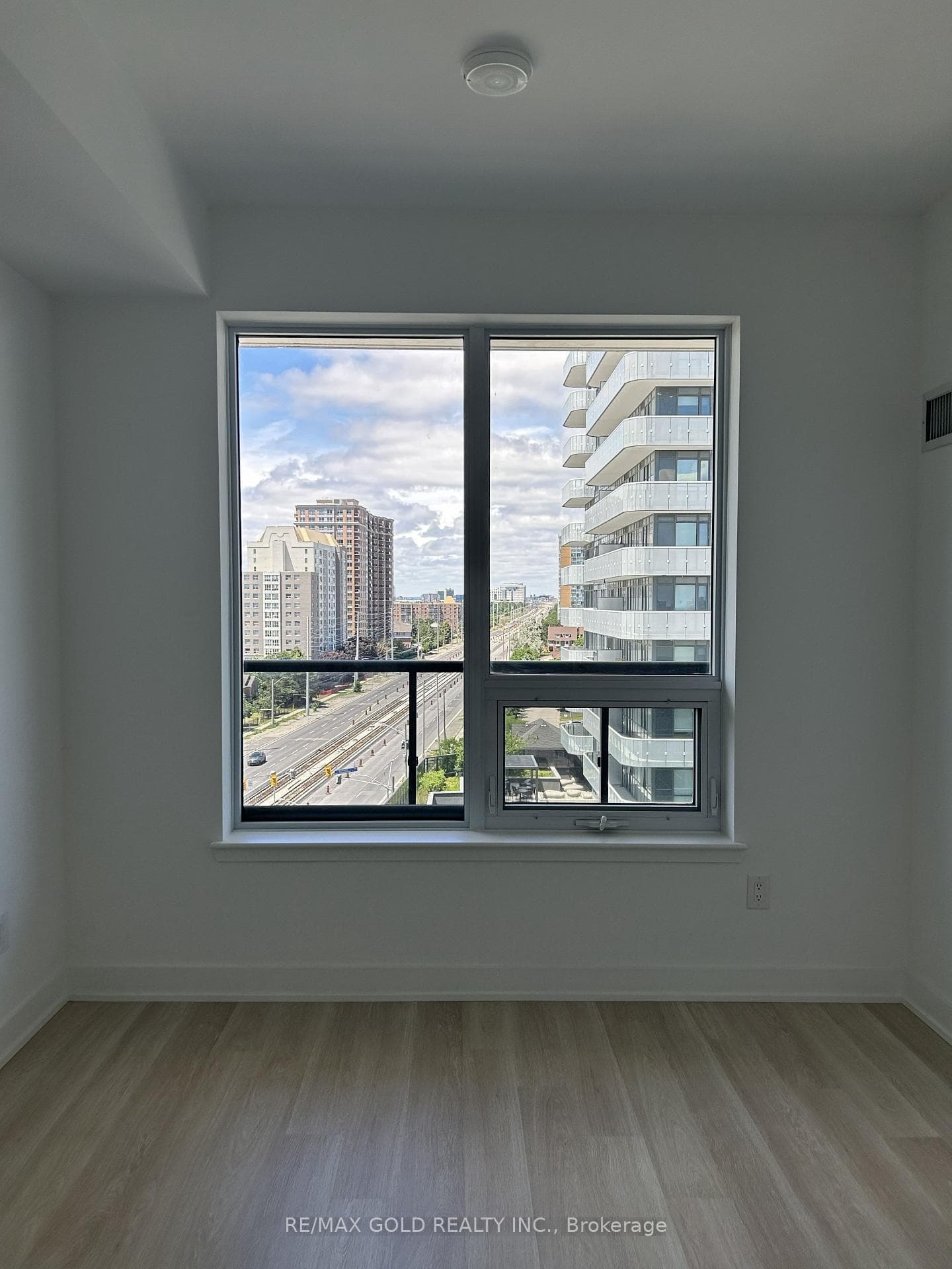 5105 Hurontario Street Unit 809 photo 19