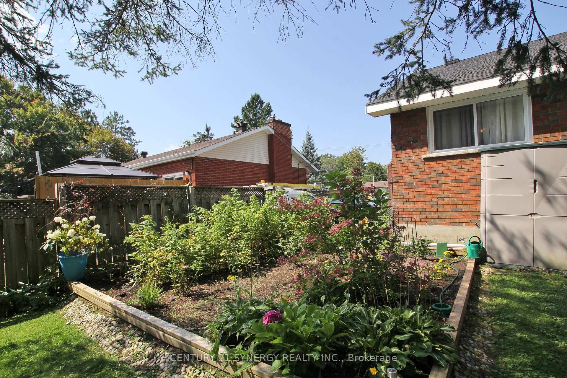 6164 Ottawa Street photo 40