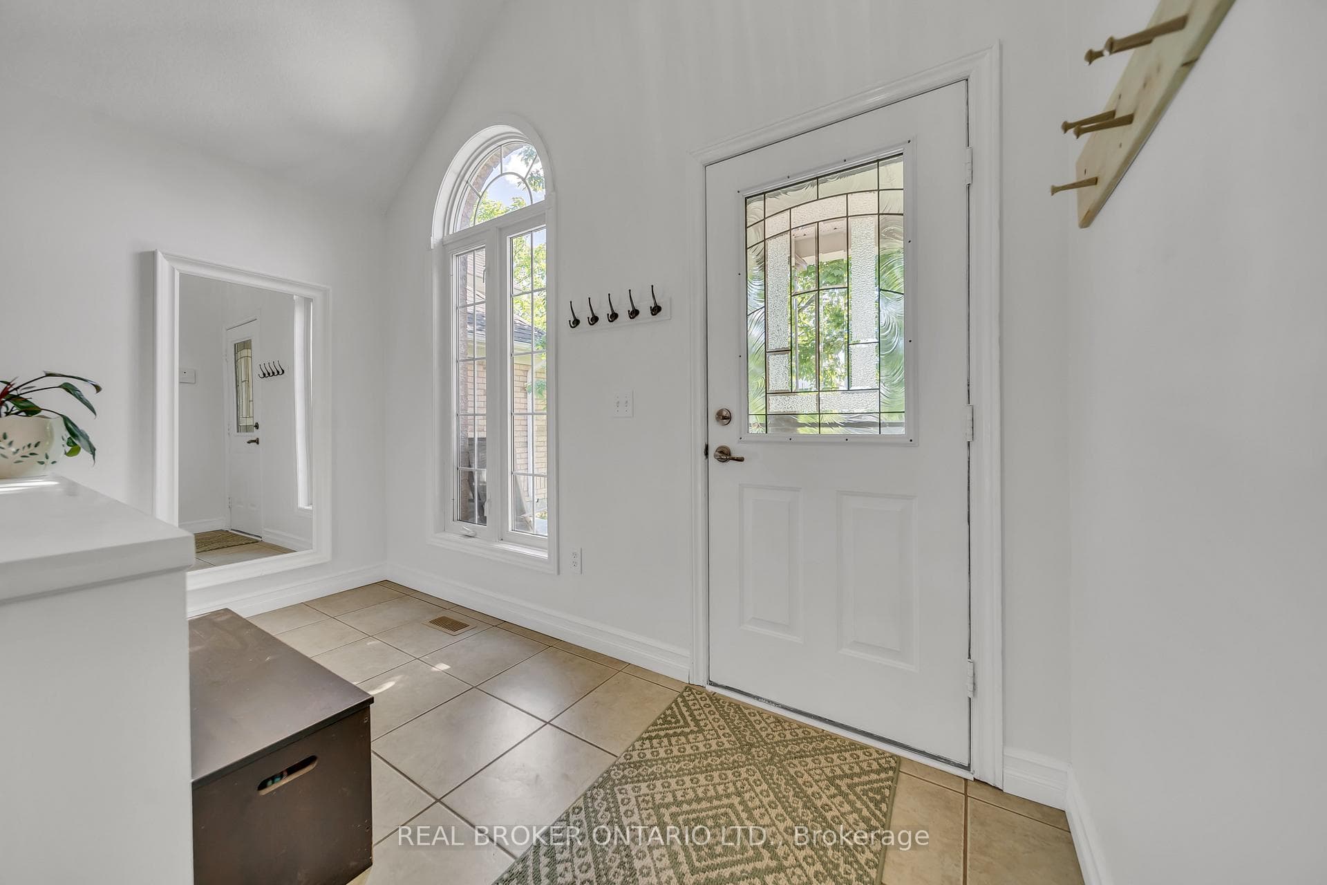 4 Borland Drive photo 6