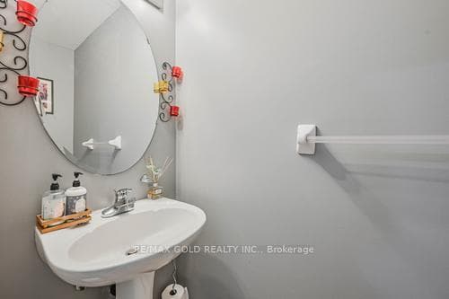 116 Heartleaf Crescent photo 13