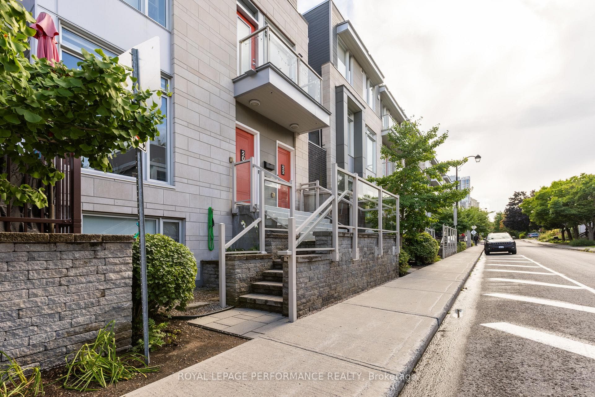 22 Holmwood Avenue photo 3