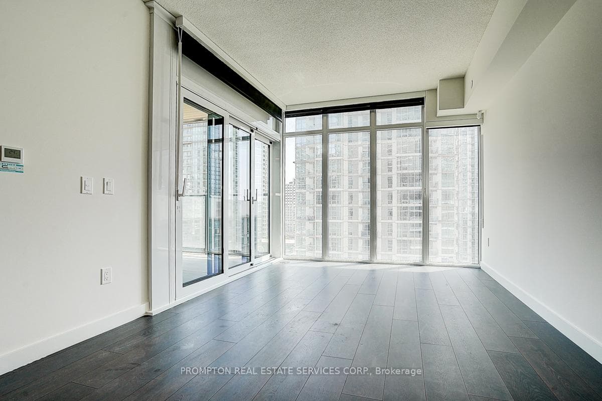 1 Concord Cityplace Way Unit 915 photo 21