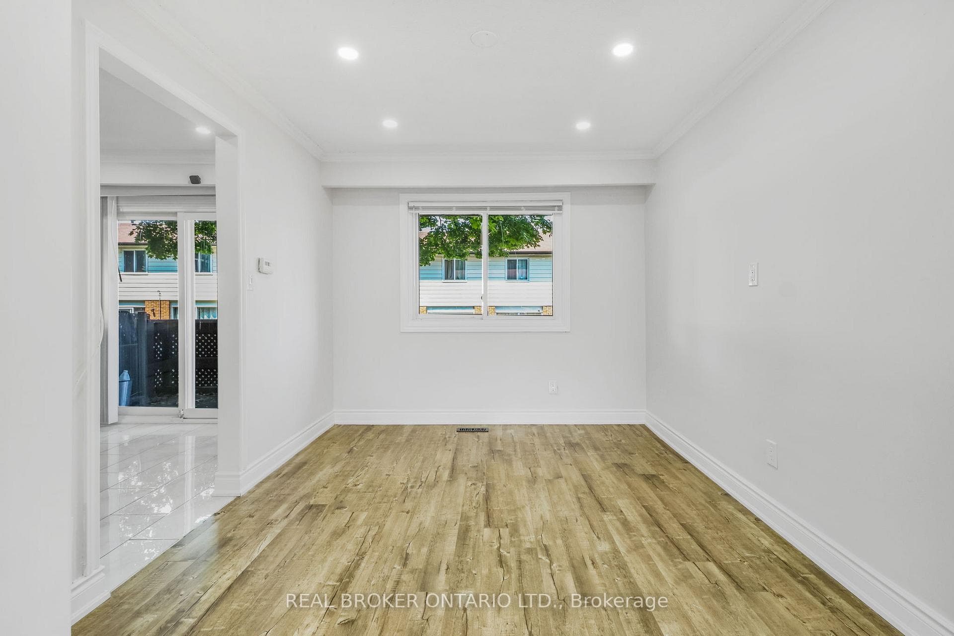 7475 Goreway Drive Unit 58 photo 9