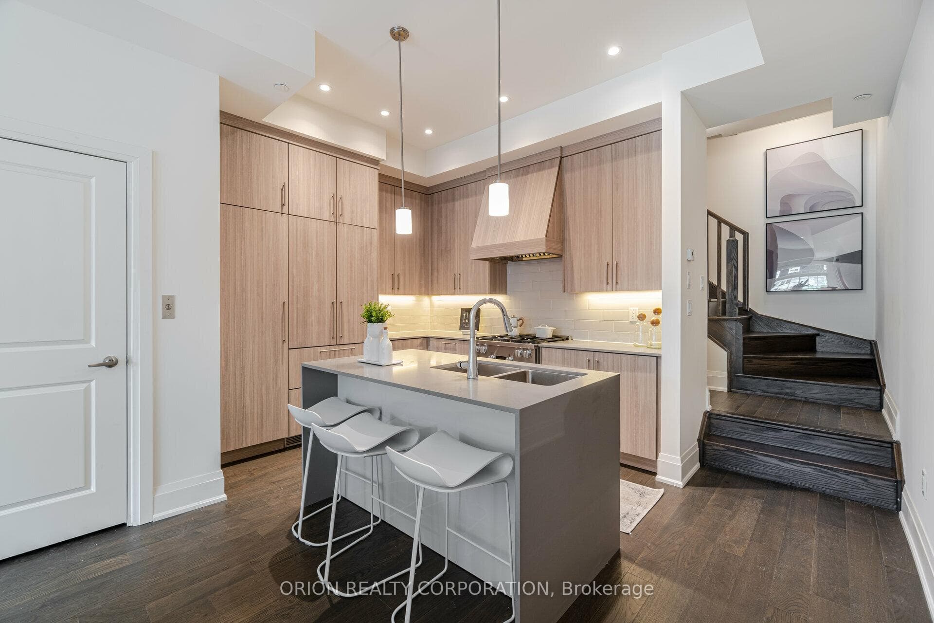95 Brookfield Road Unit 6 photo 6