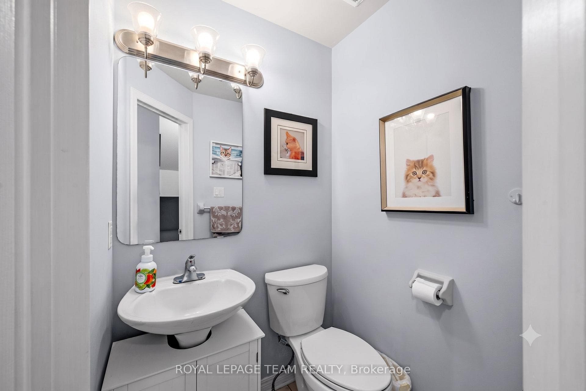 Some photos virtually decluttered/staged.
