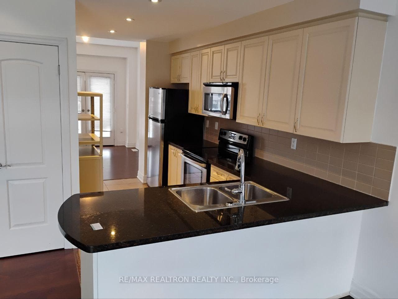 51 Beverley Glen Boulevard photo 13
