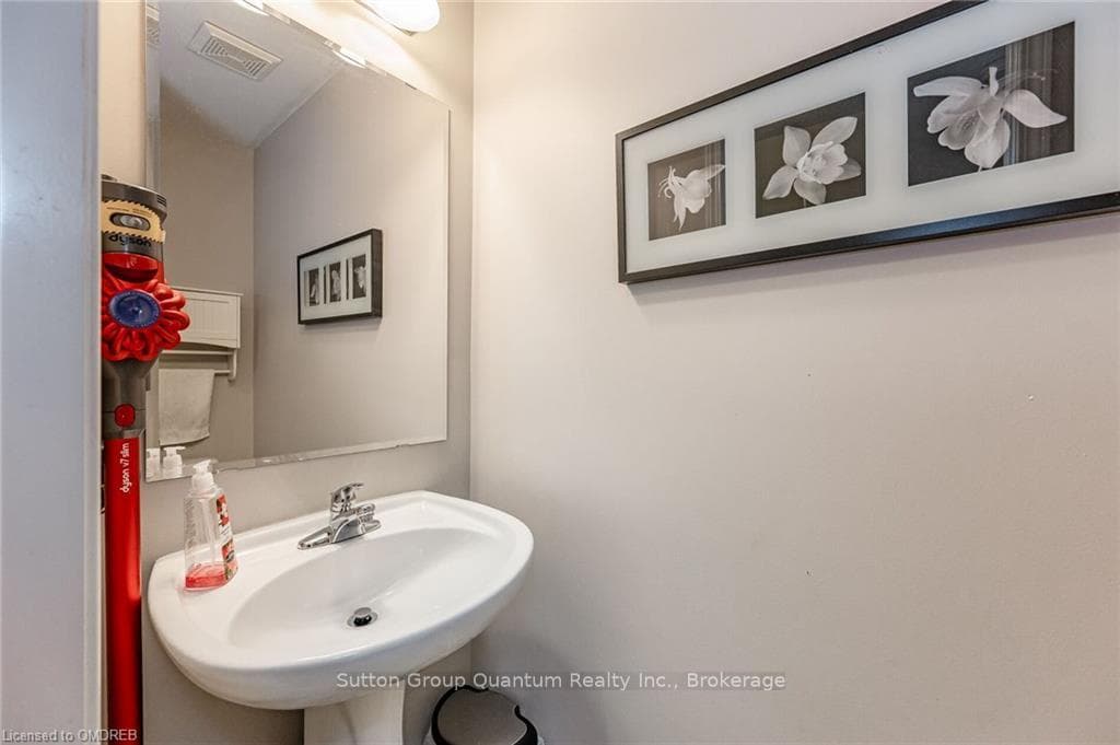 816 FOWLES Court photo 13