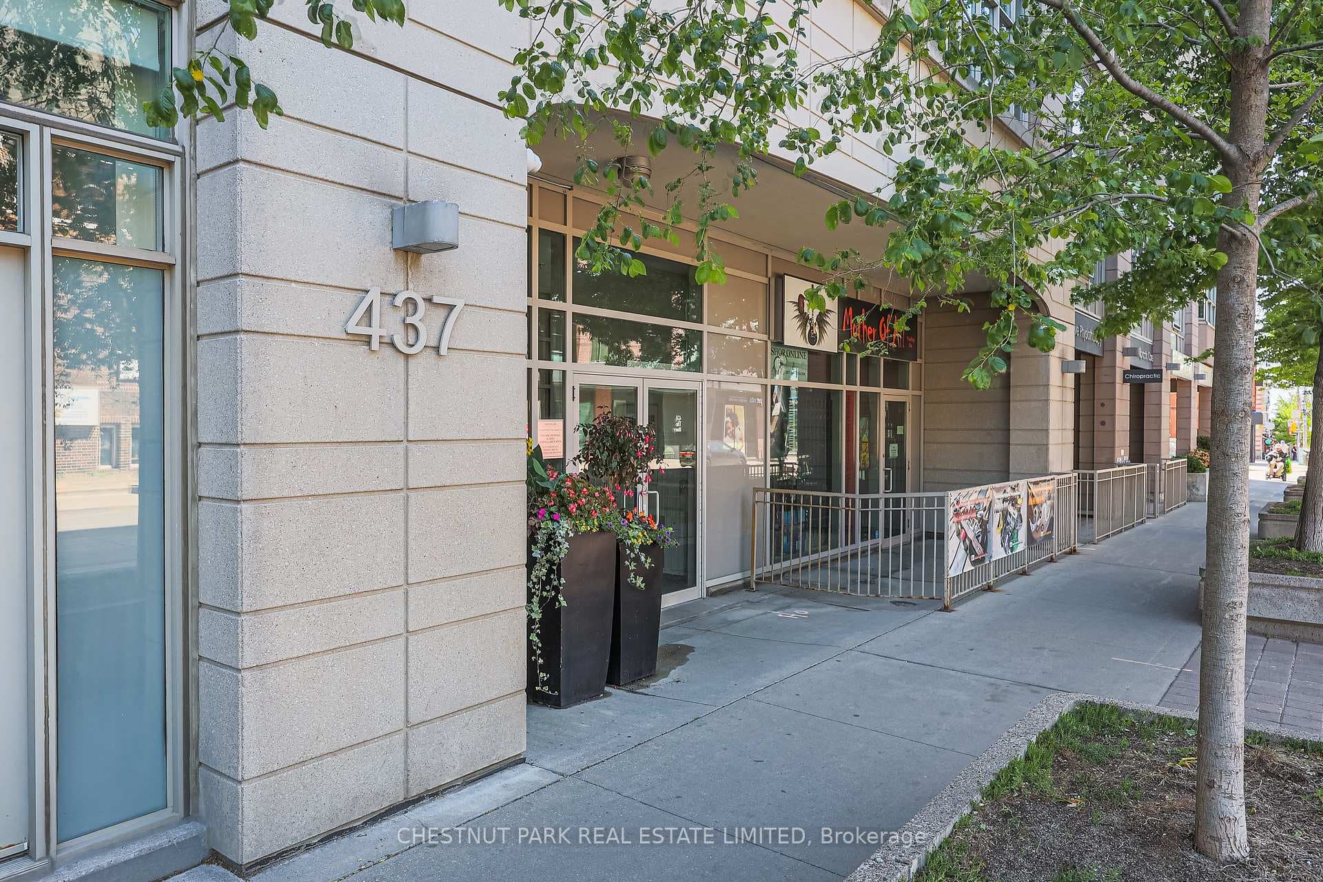 437 Roncesvalles Avenue Unit 209 photo 2
