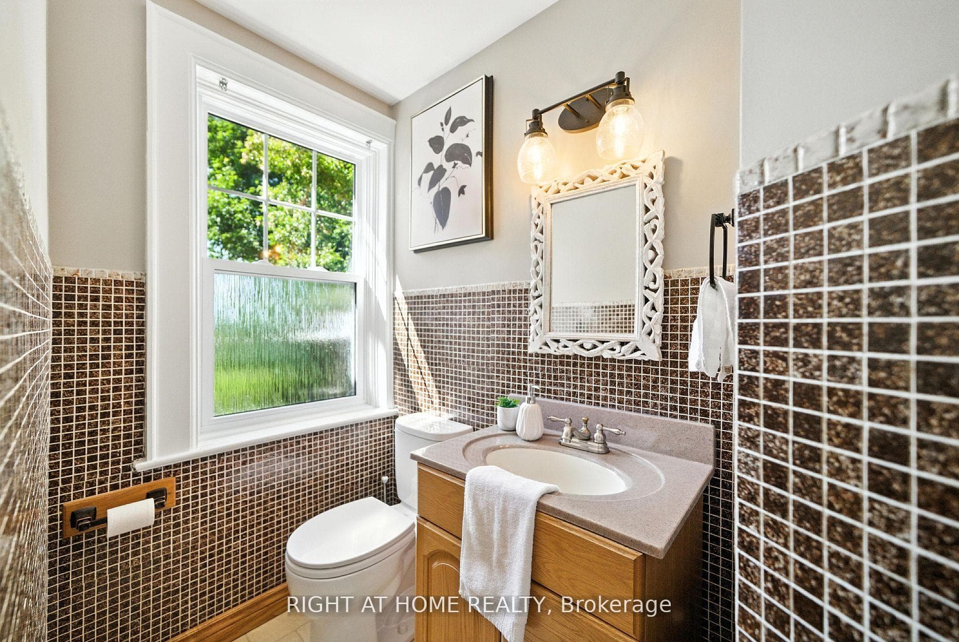 675 Myrtle Road photo 18