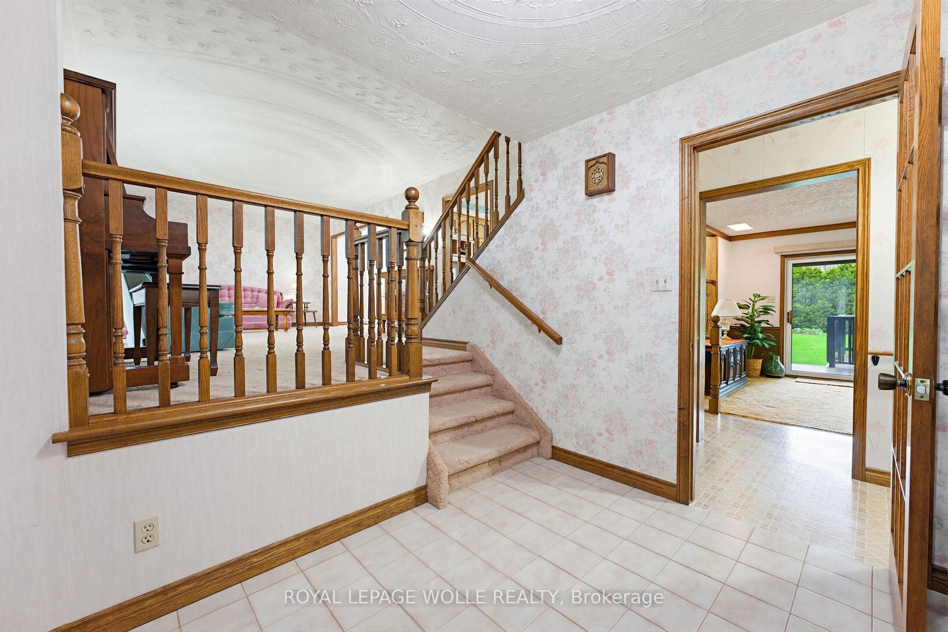 64 Hilltop Court photo 6