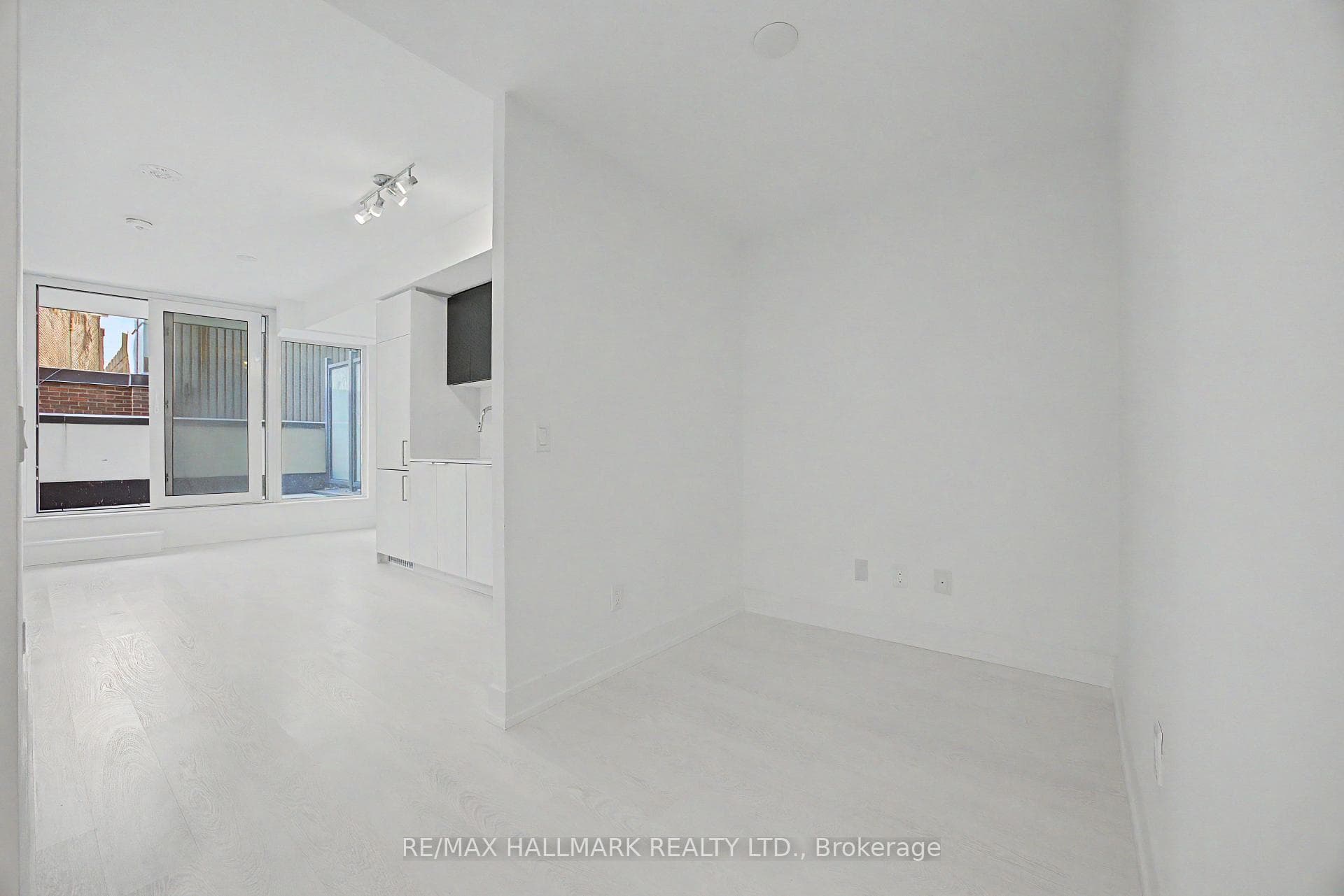 308 Jarvis Street Unit 308 photo 11