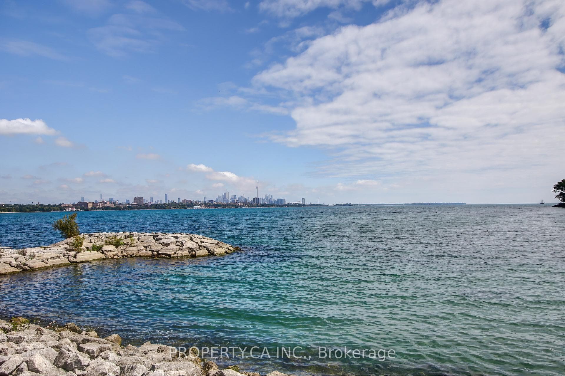 2045 Lake Shore Boulevard Unit 3701 photo 33