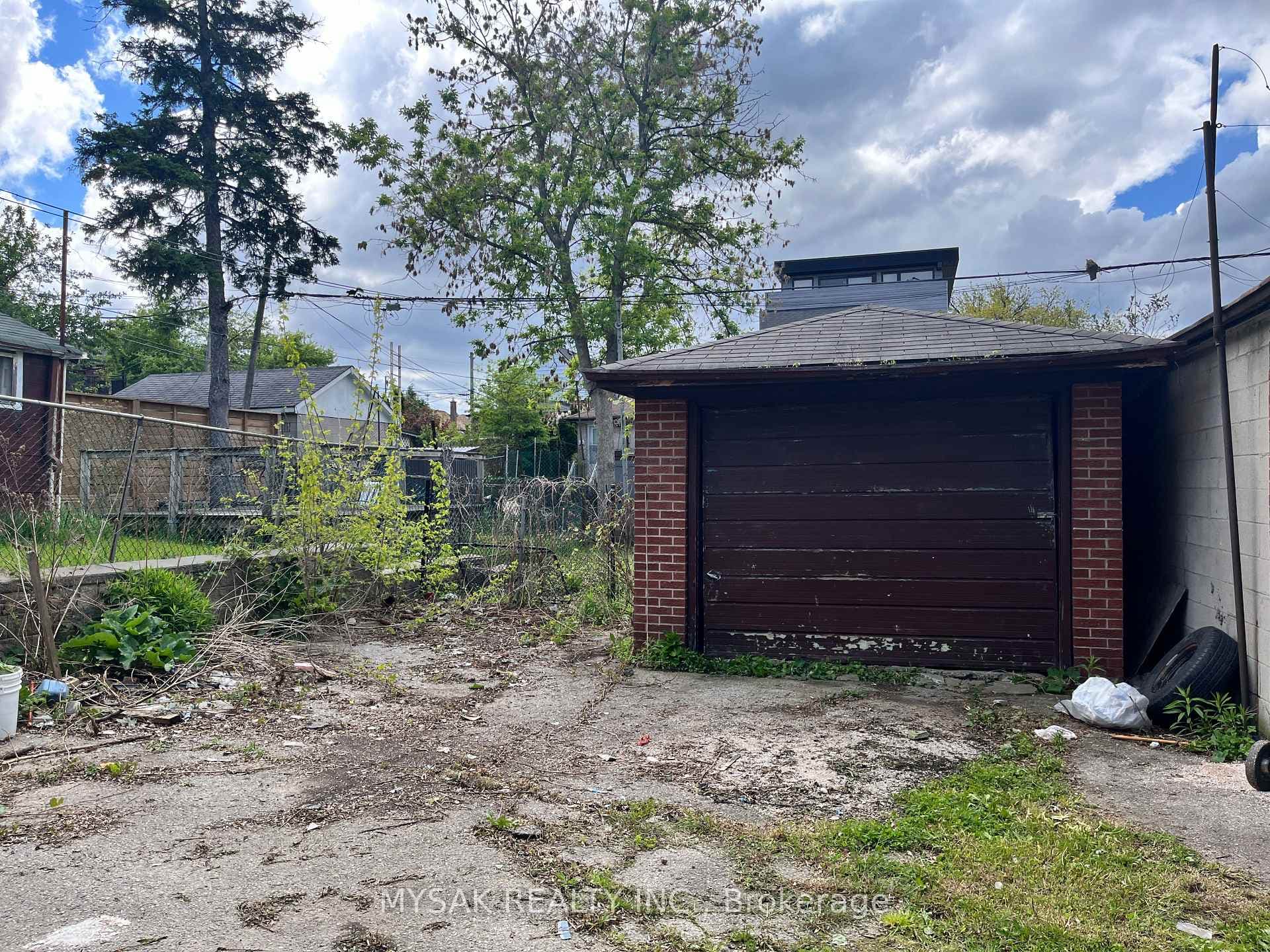 179A Cameron Avenue photo 3
