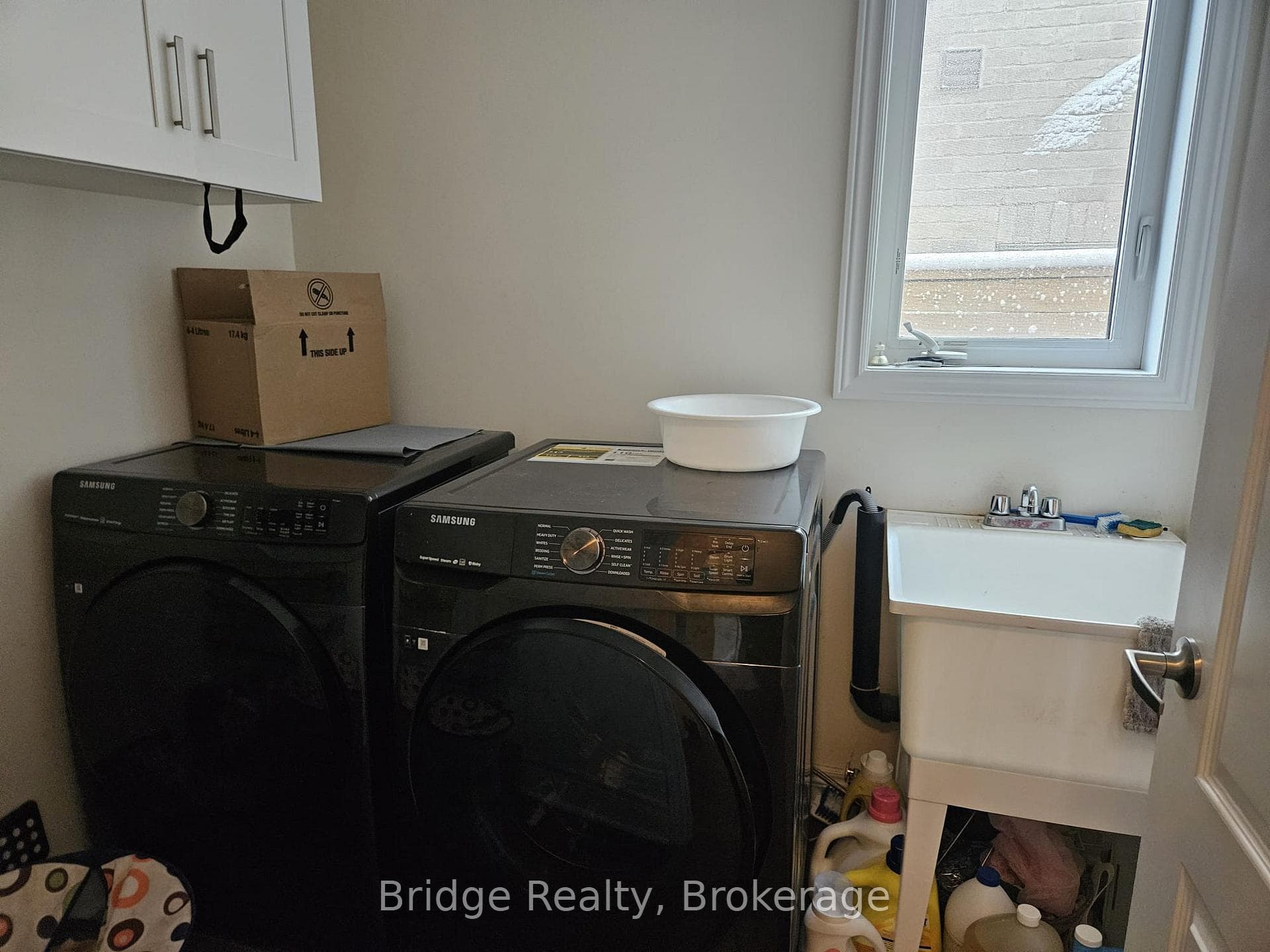 1060 Upper Thames Drive photo 9