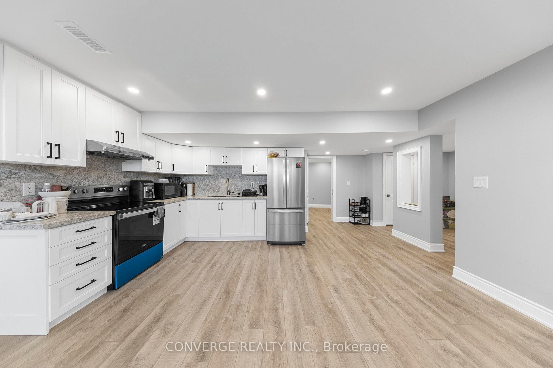9 Islington Drive photo 31