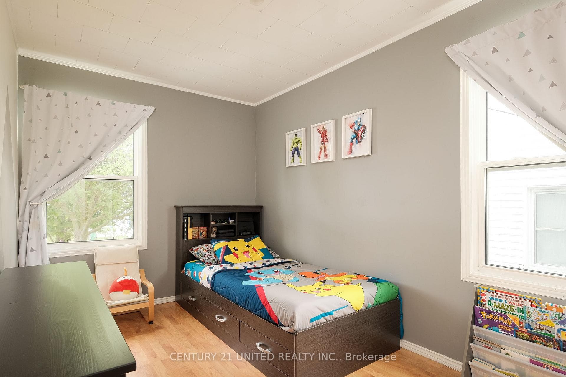 681 Park Street photo 9