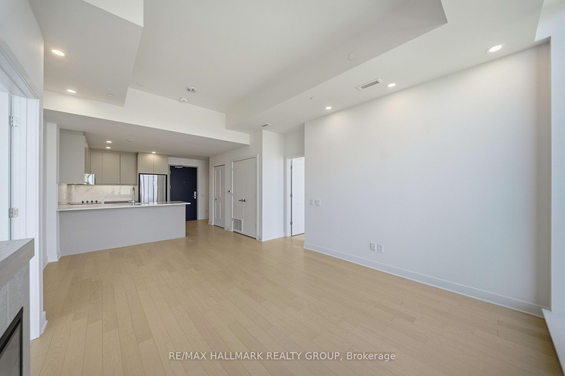 180 George Street Unit 2604 photo 14