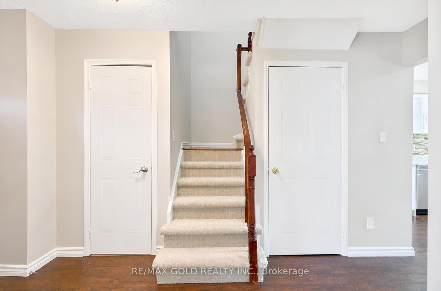 5 Ravenswood Drive photo 20