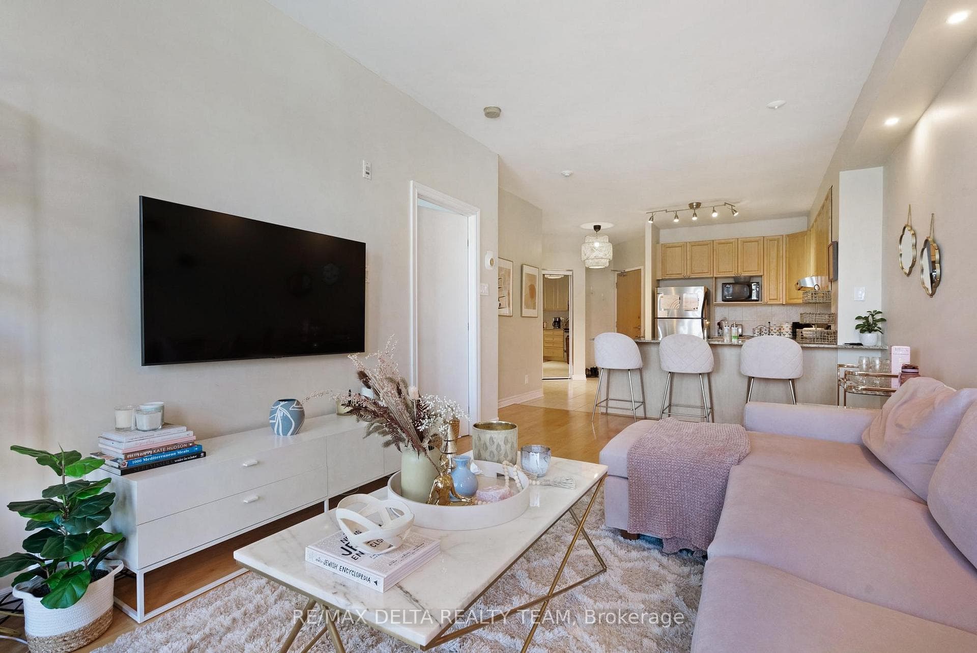 205 Bolton Street Unit 212 photo 8