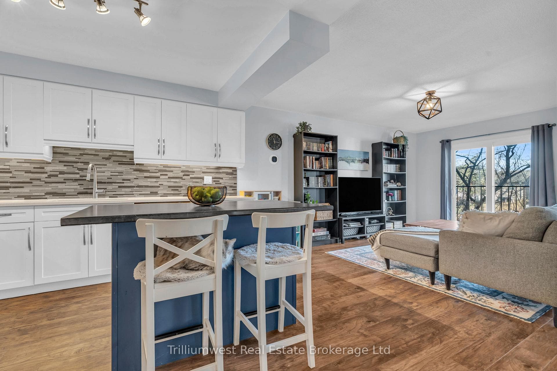 456 Janefield Avenue Unit 113 photo 11