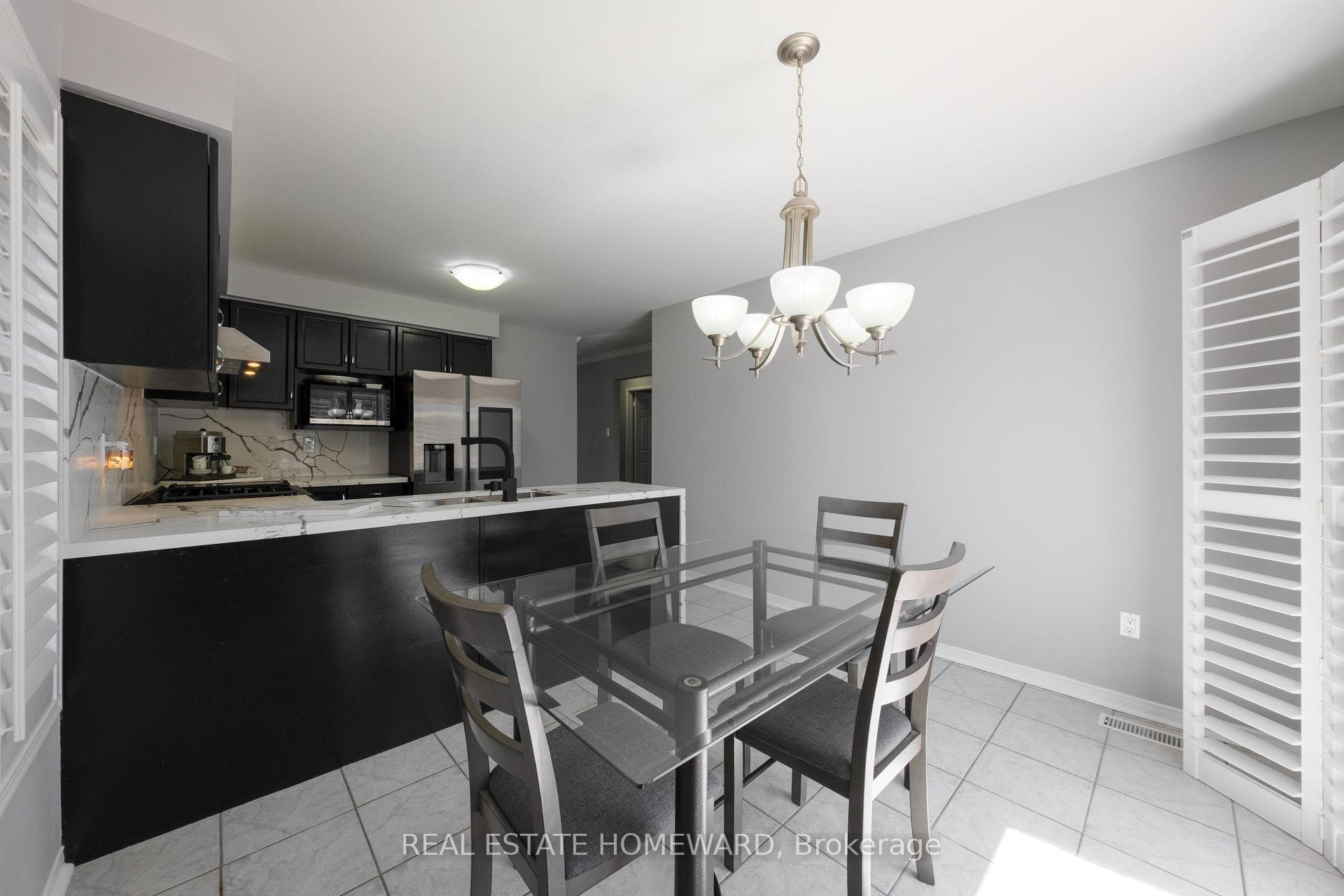 1283 Vincent Crescent photo 13