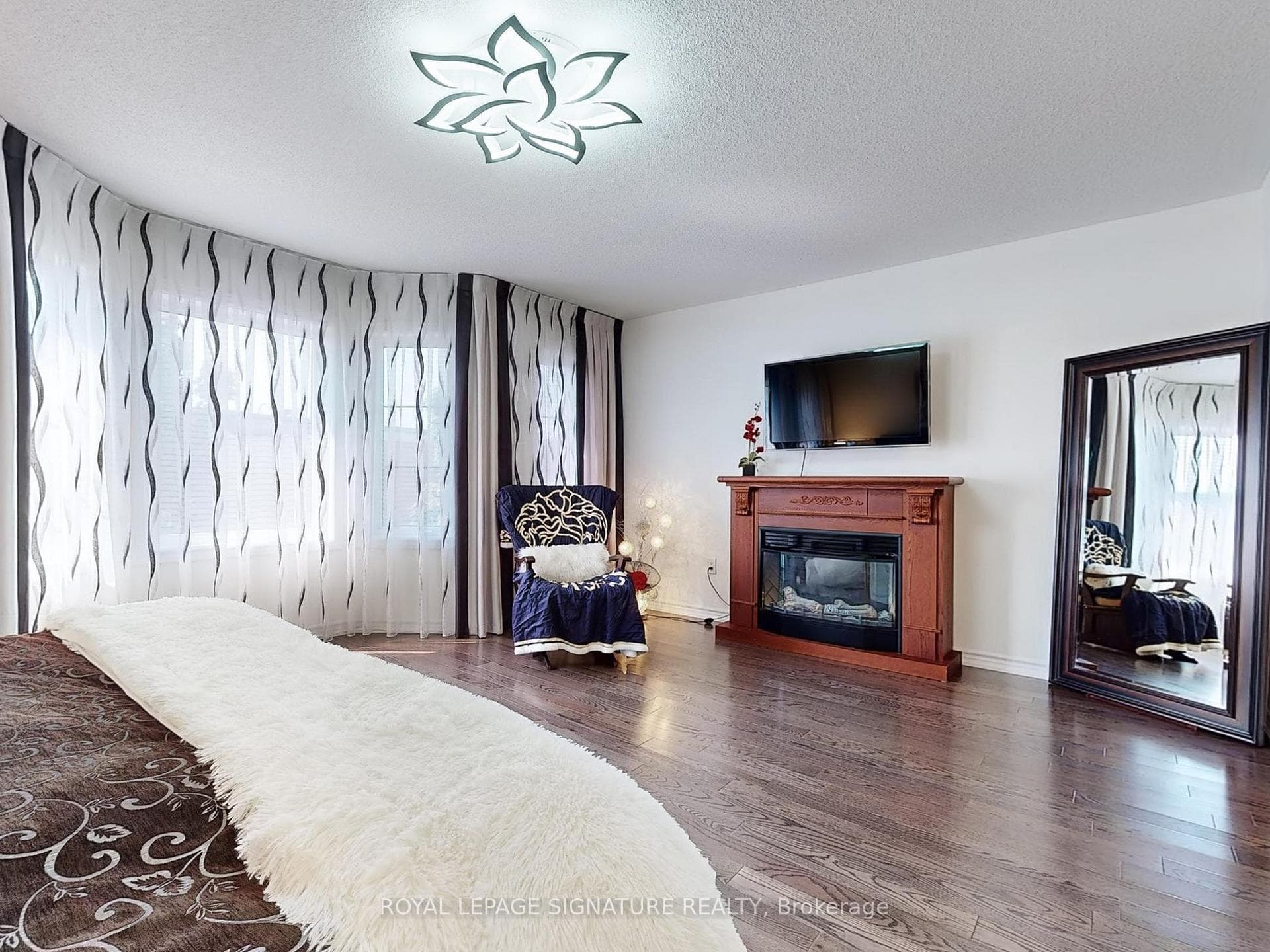 58 Vedette Way photo 21