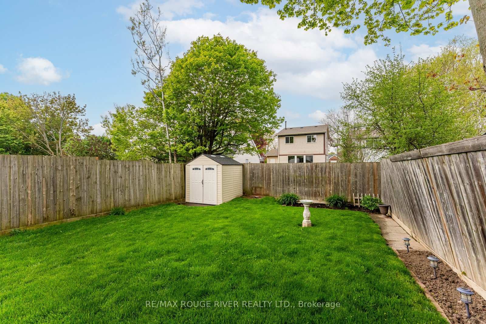 20 Brooksbank Crescent photo 16