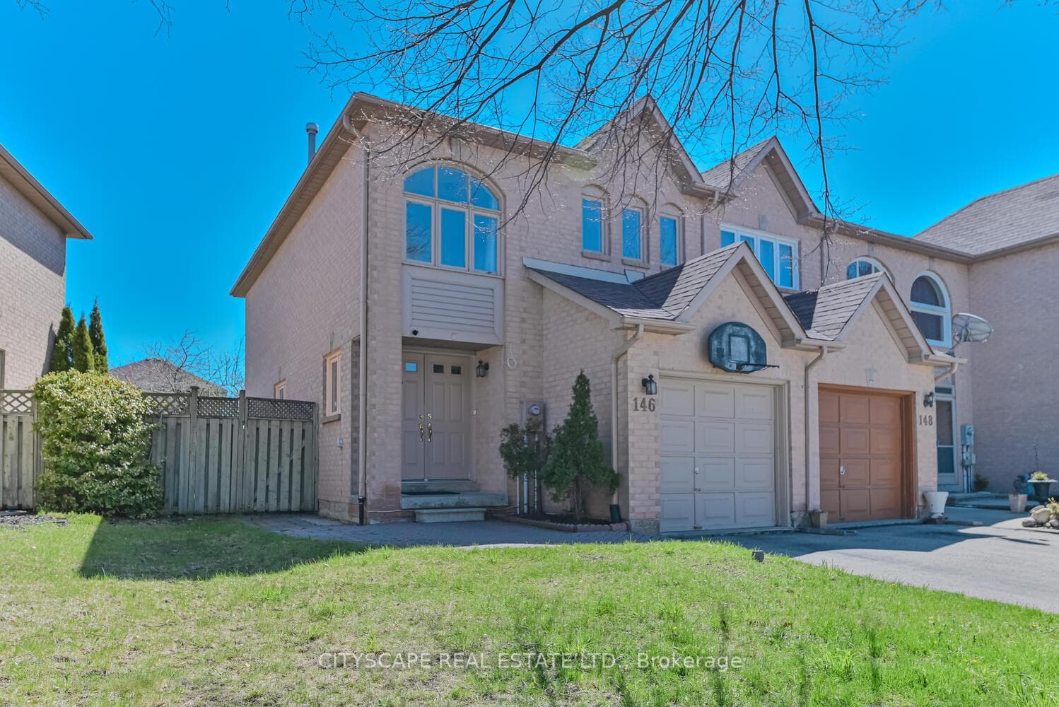 146 Richwood Crescent photo 2