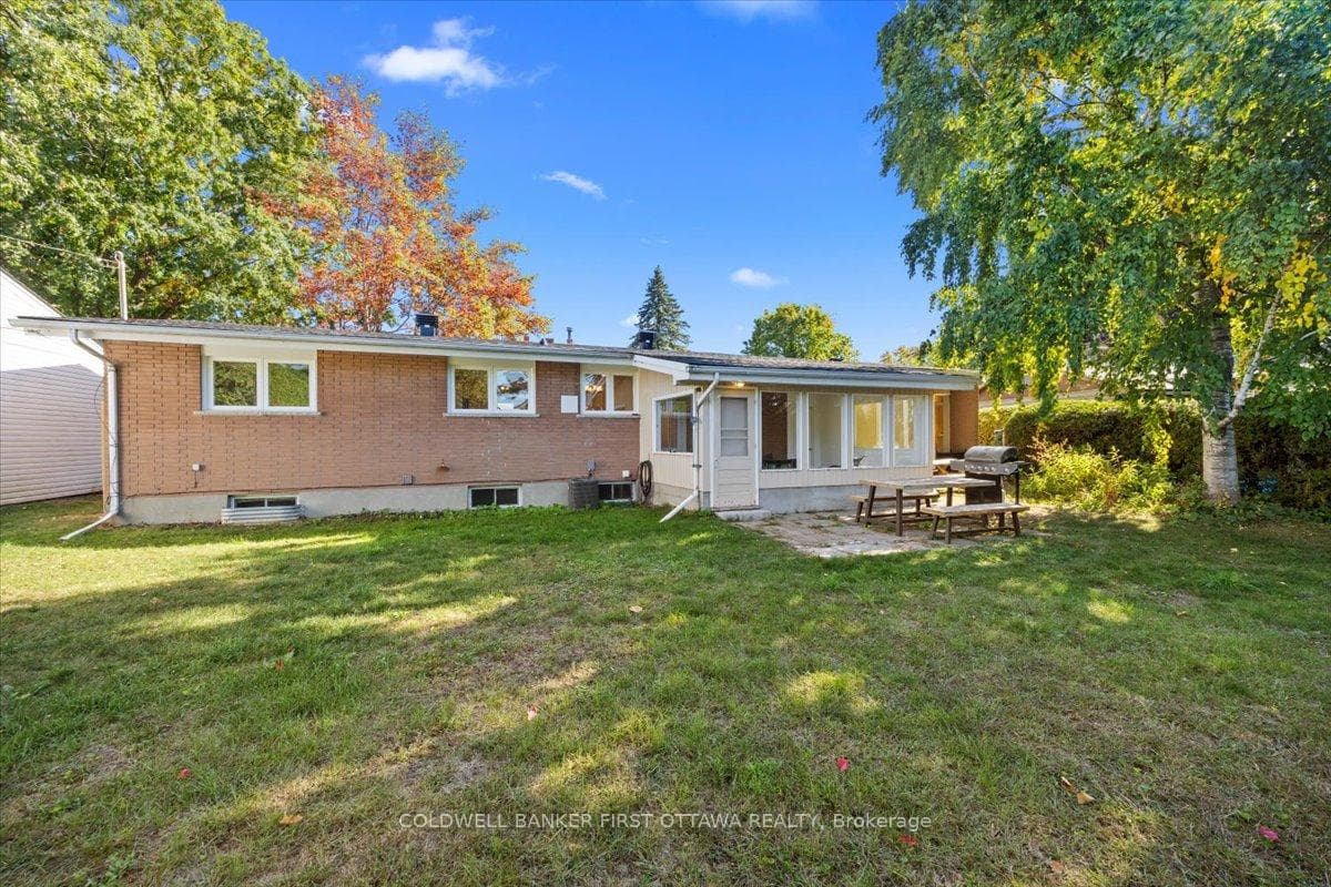 13 Edgebrook Road photo 29