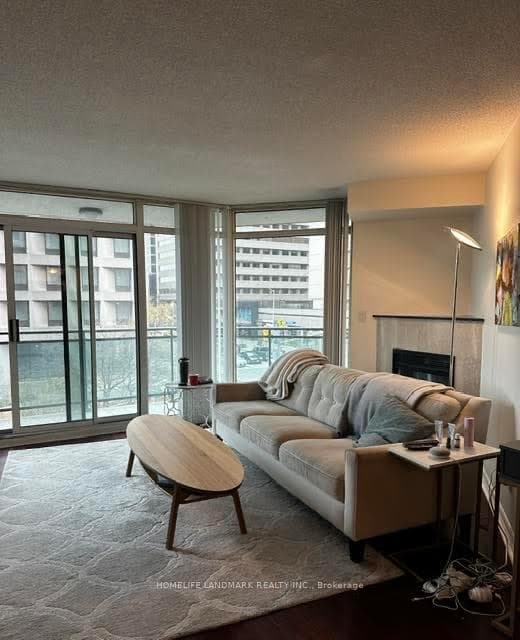 300 Bloor Street Unit 507 photo 8