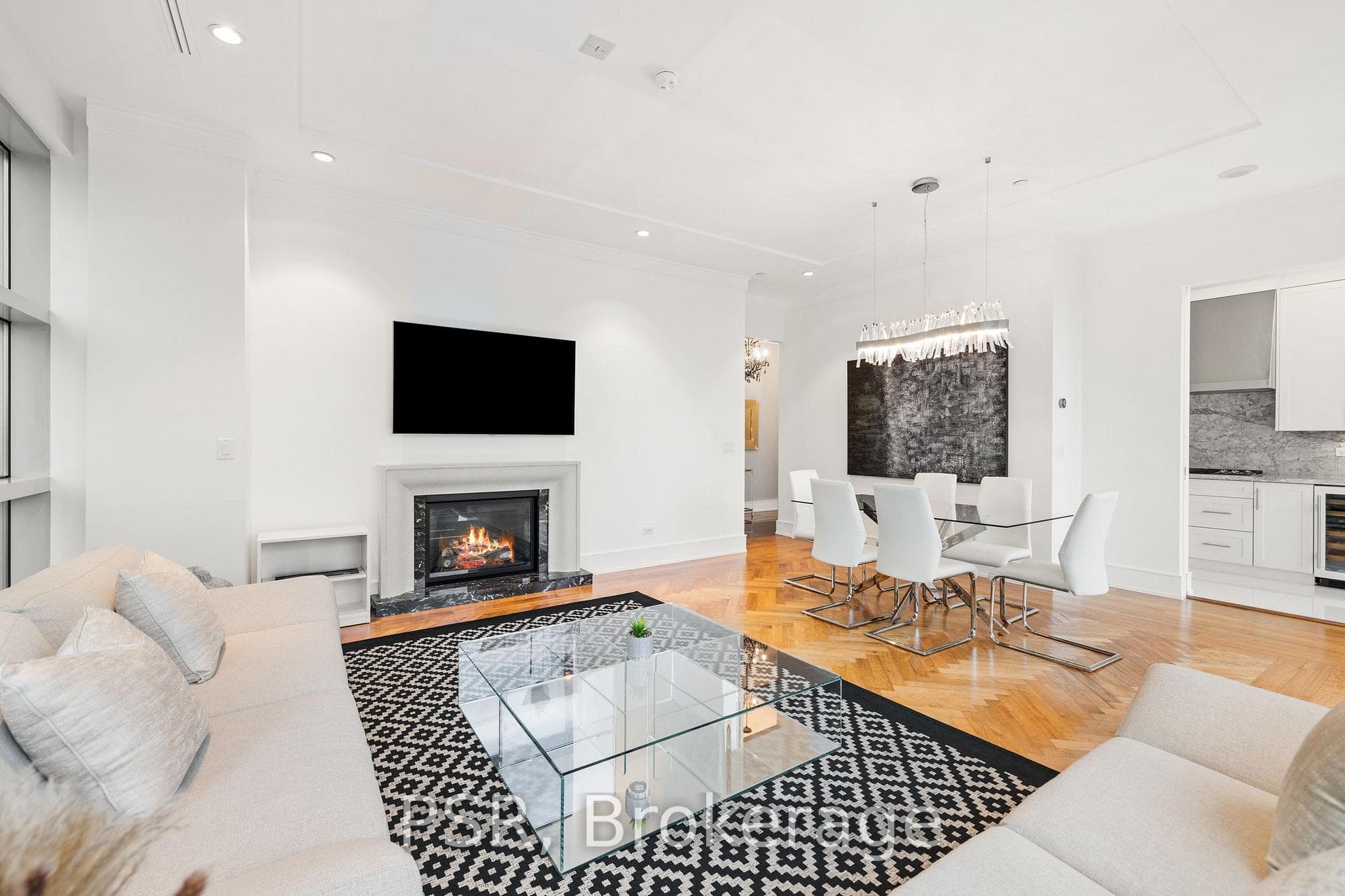 183 Wellington Street Unit 2503 photo 4