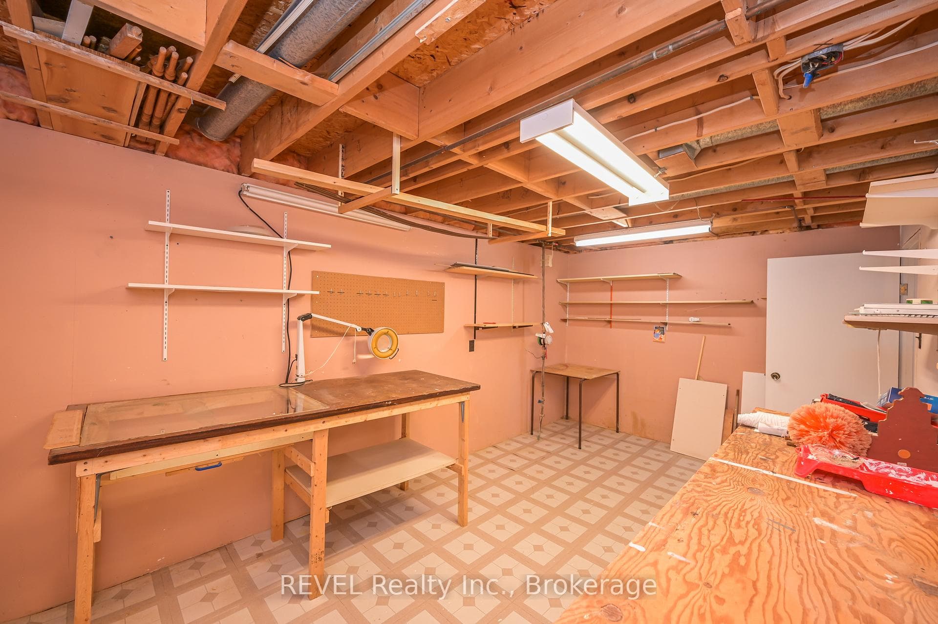 Workshop/storage in basement