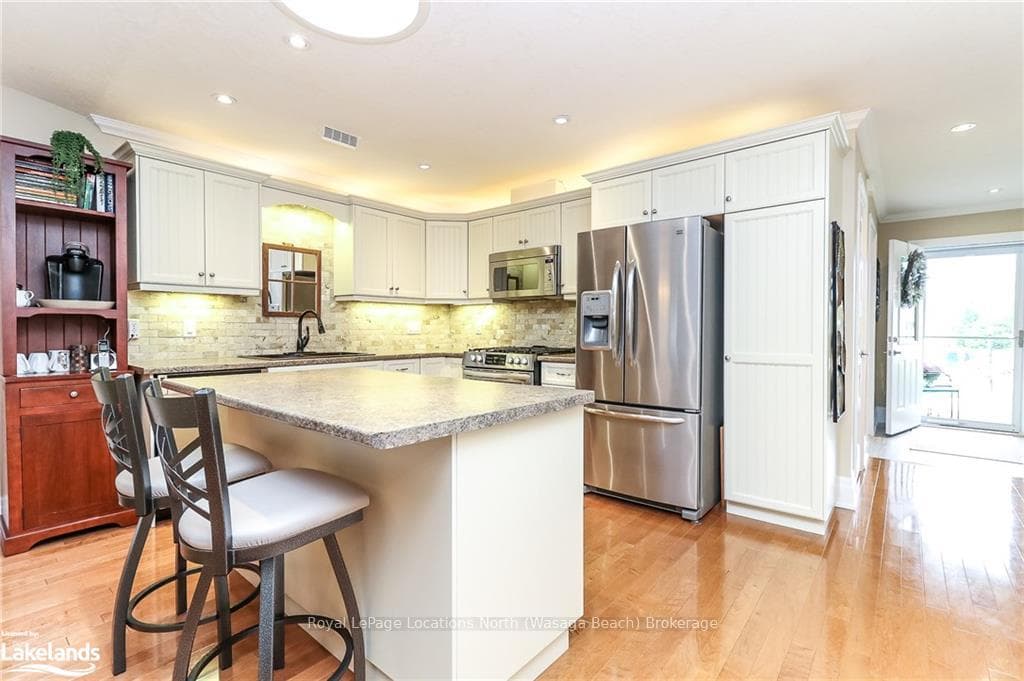 35 CHESTNUT Lane photo 13