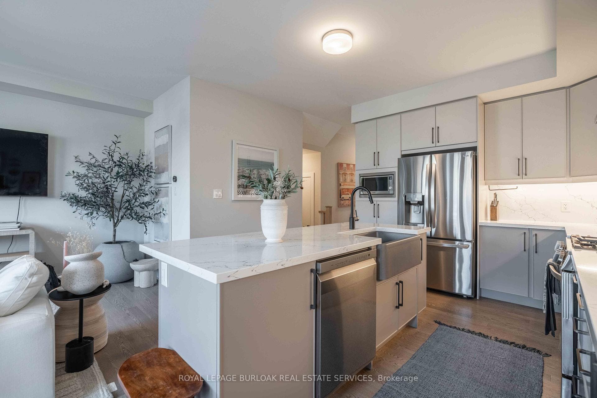 2273 Turnberry Road Unit 24 photo 8