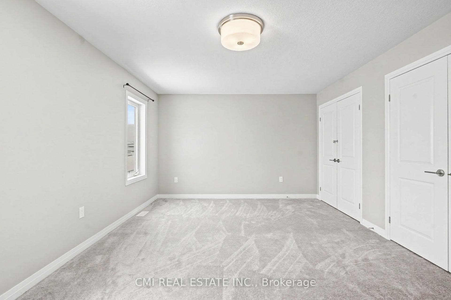 94 Hitchman Street photo 15