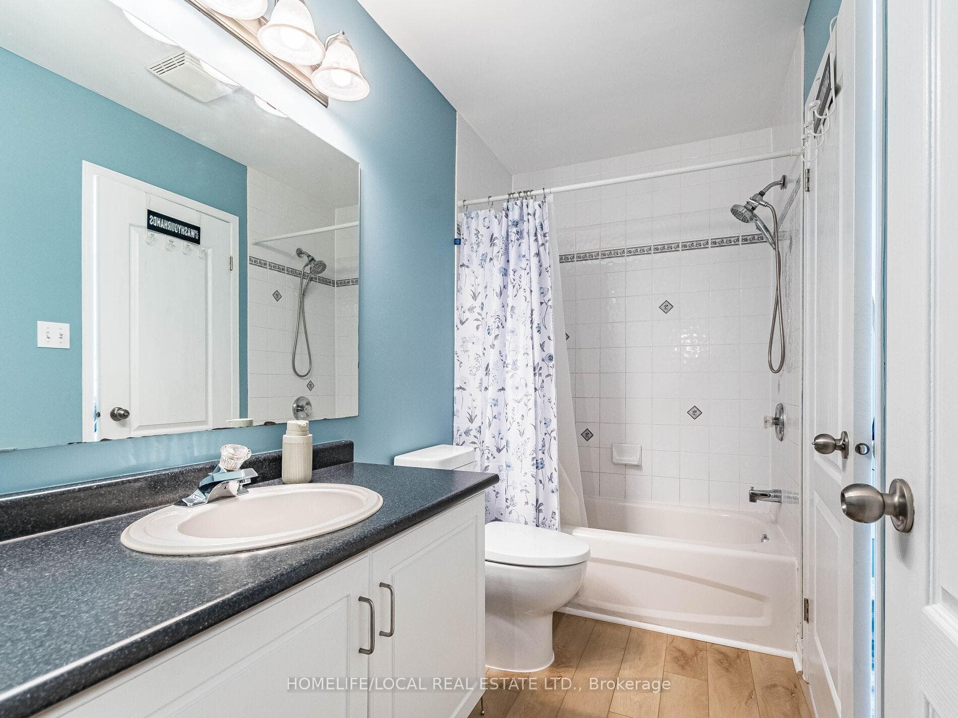 148 Richfield Square photo 25