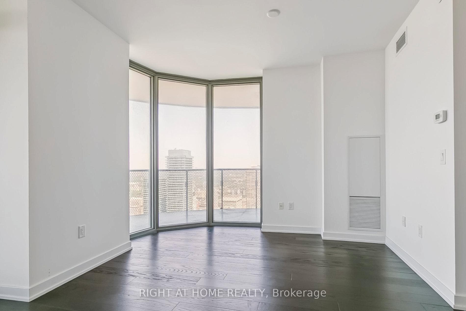 11 Wellesley St W Avenue Unit 5408 photo 32