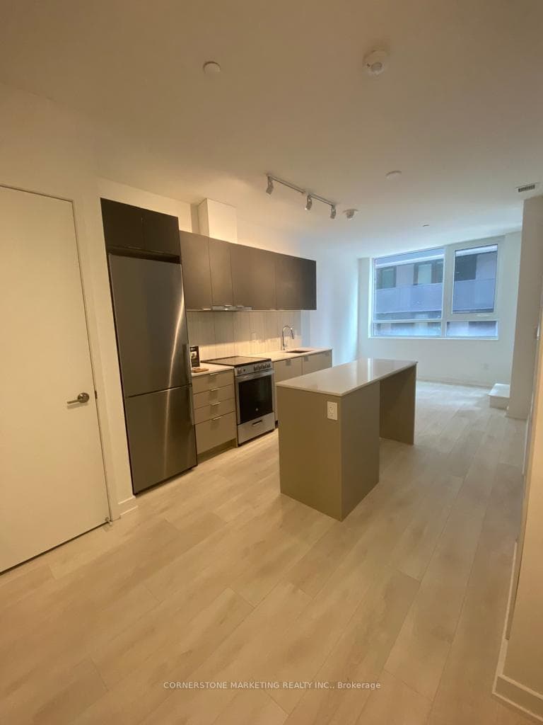 8 Tippett Road Unit 219 photo 1