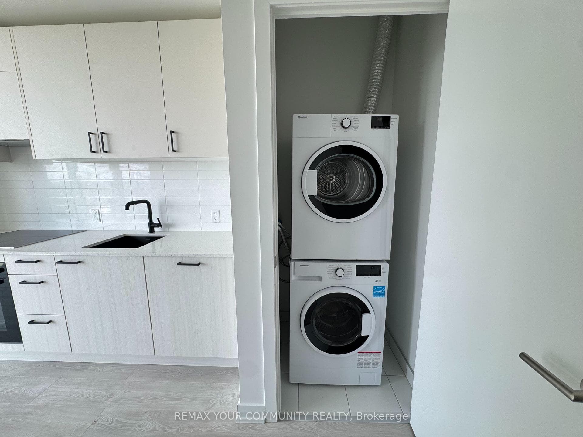 1 Quarrington Lane Unit 2704 photo 3