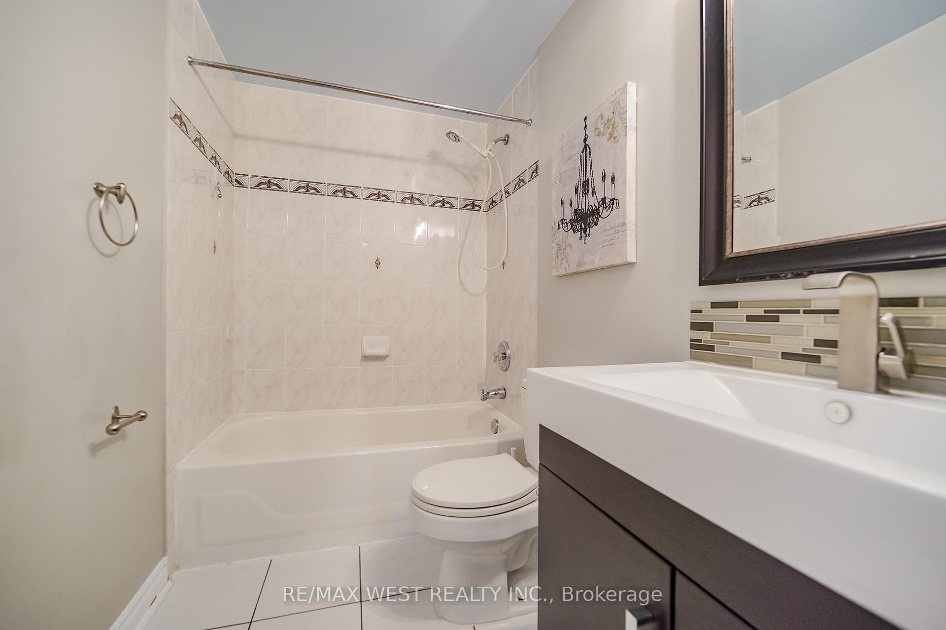 757 Sheppard Avenue Unit 11 photo 7