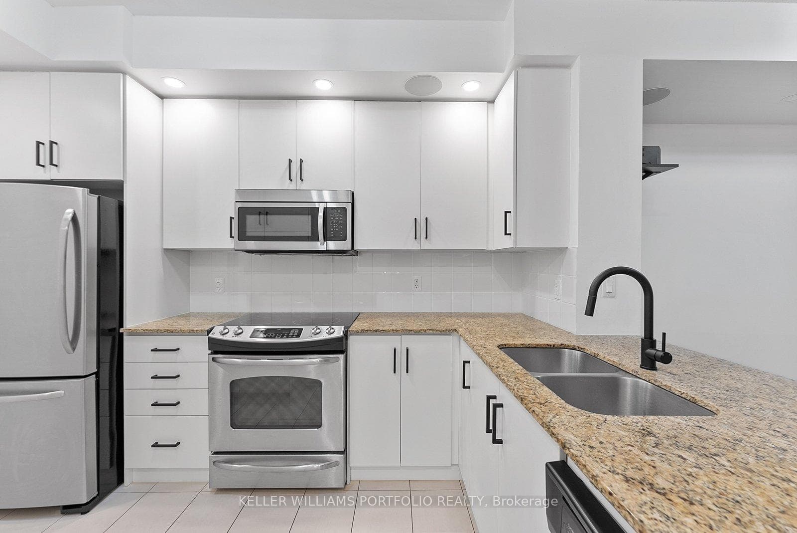 205 Sherway Gardens Road Unit 212 photo 5