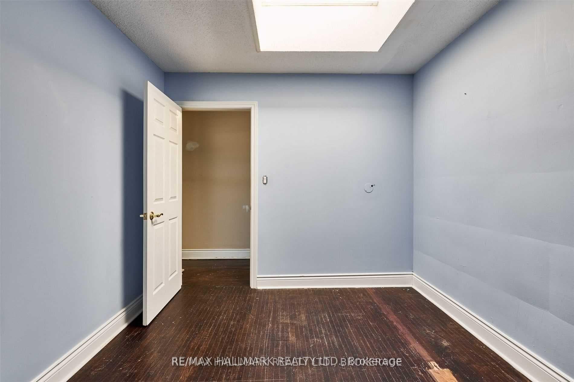 2238 Kingston Road Unit 2 photo 3
