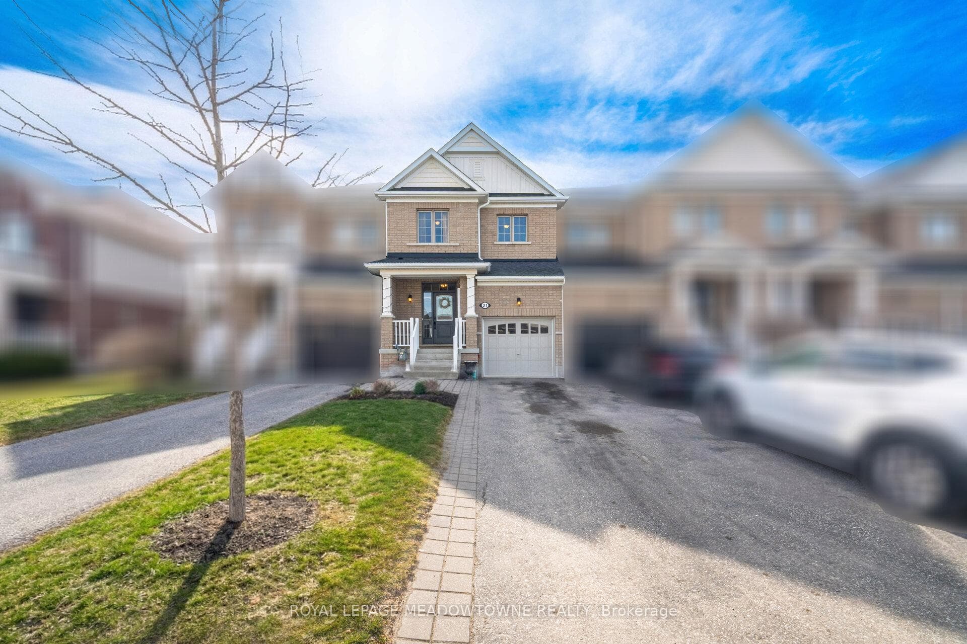 21 Sharpe Crescent photo 2