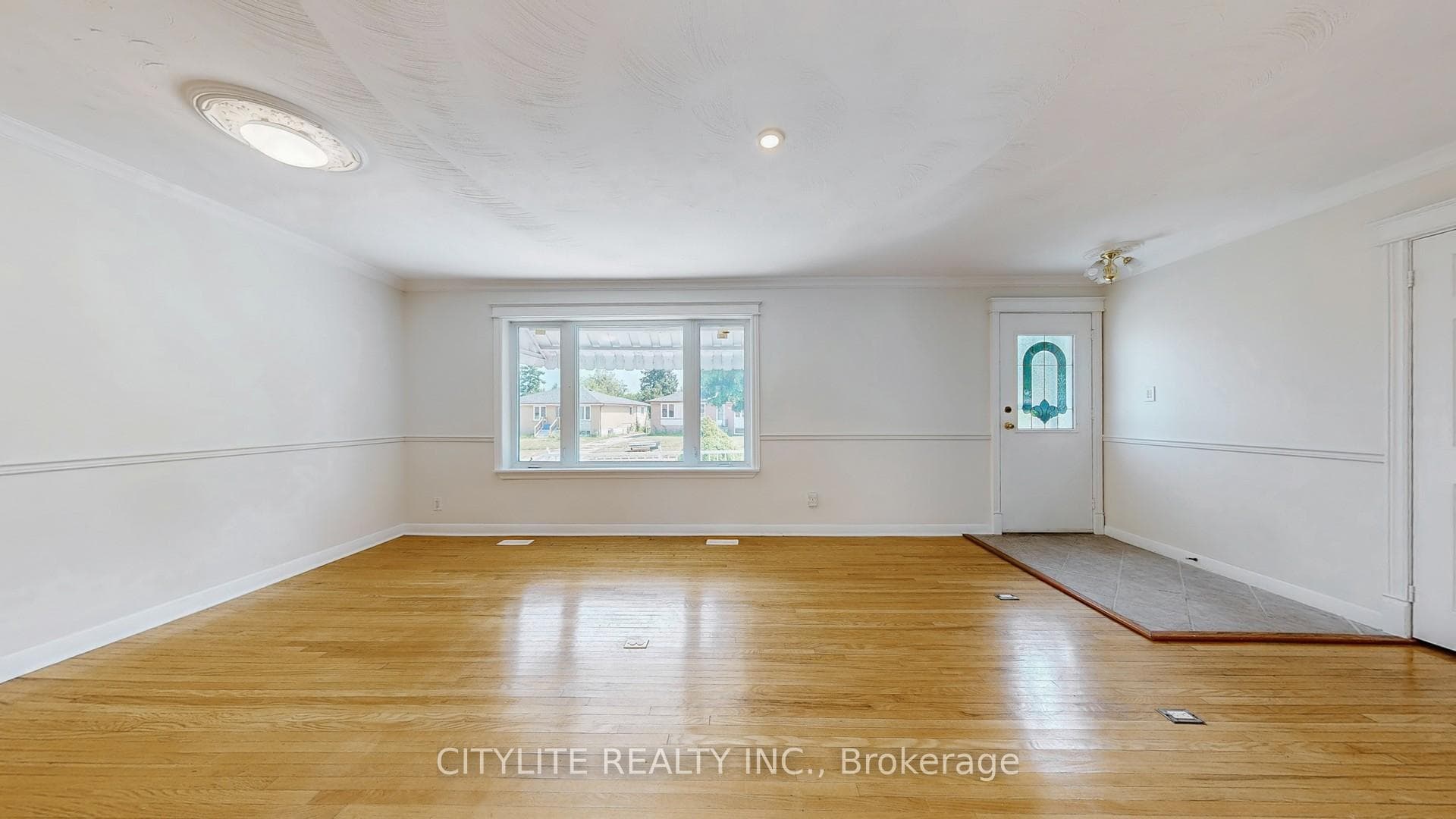 516 Monteith Avenue photo 7