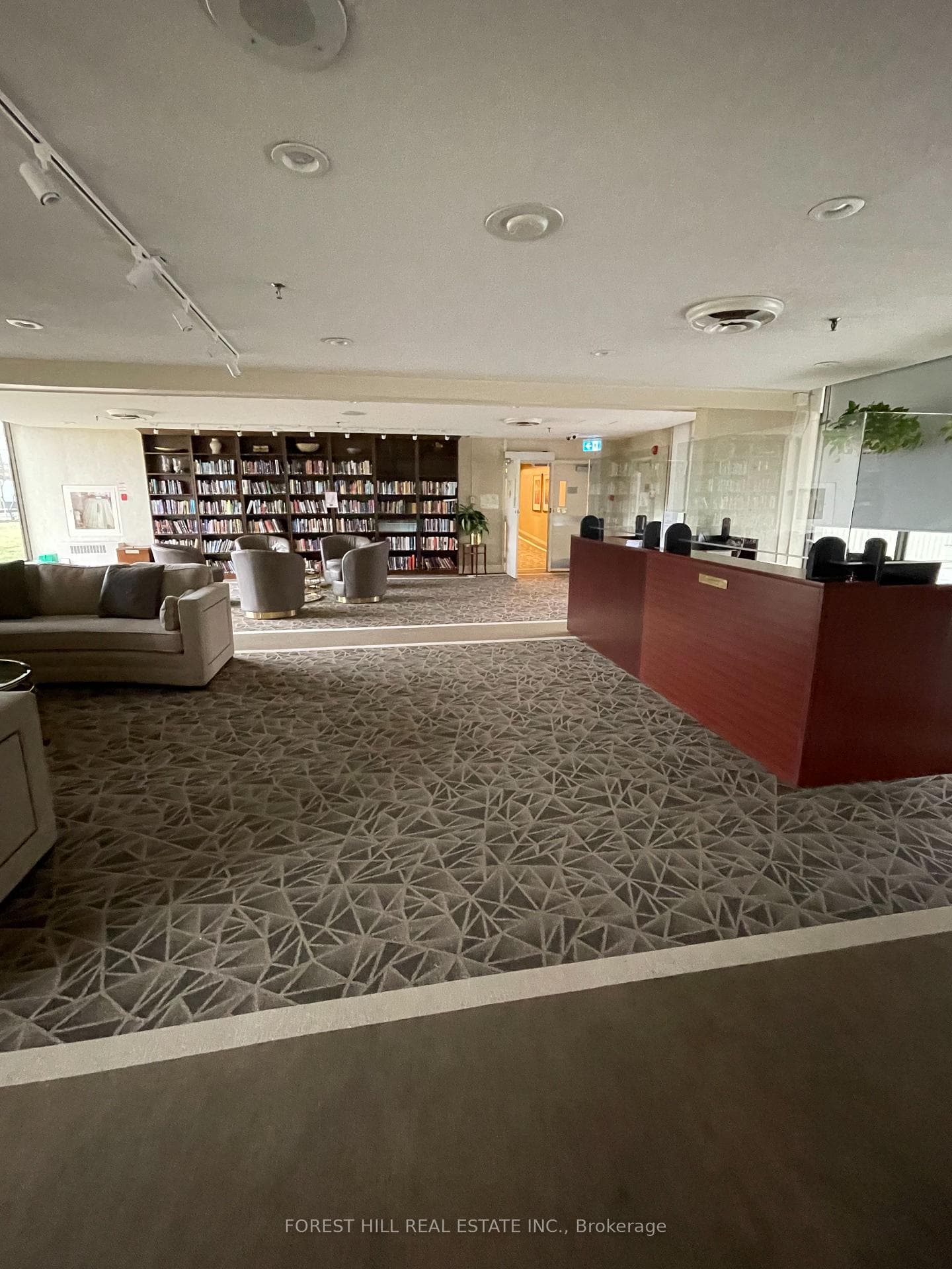 65 Skymark Drive Unit 1406 photo 24