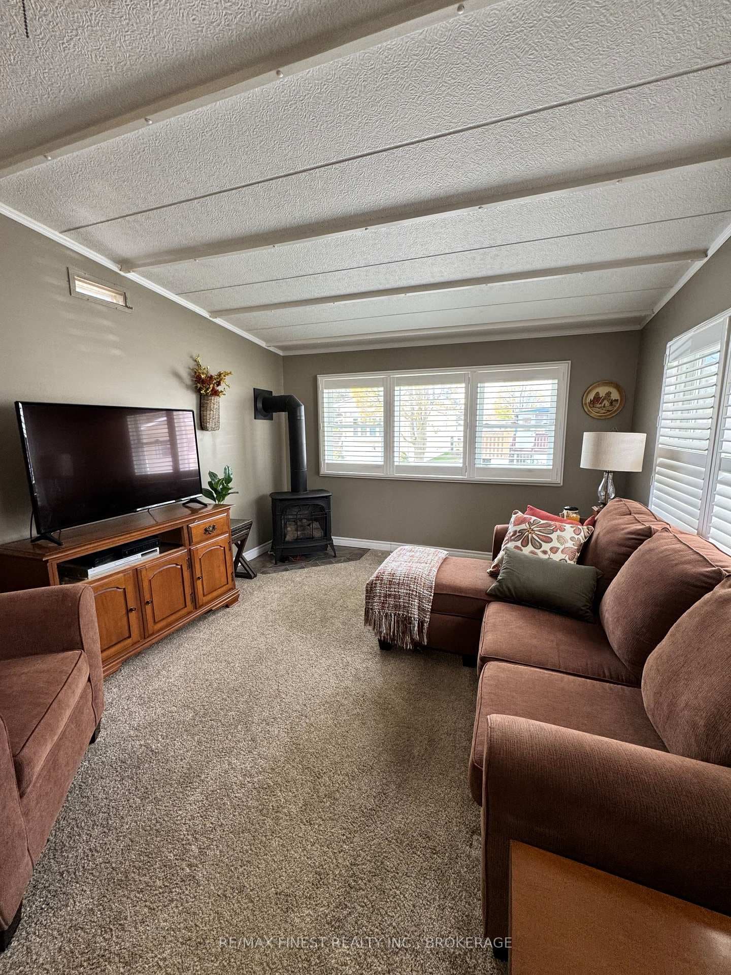 13 Wentworth Drive photo 4