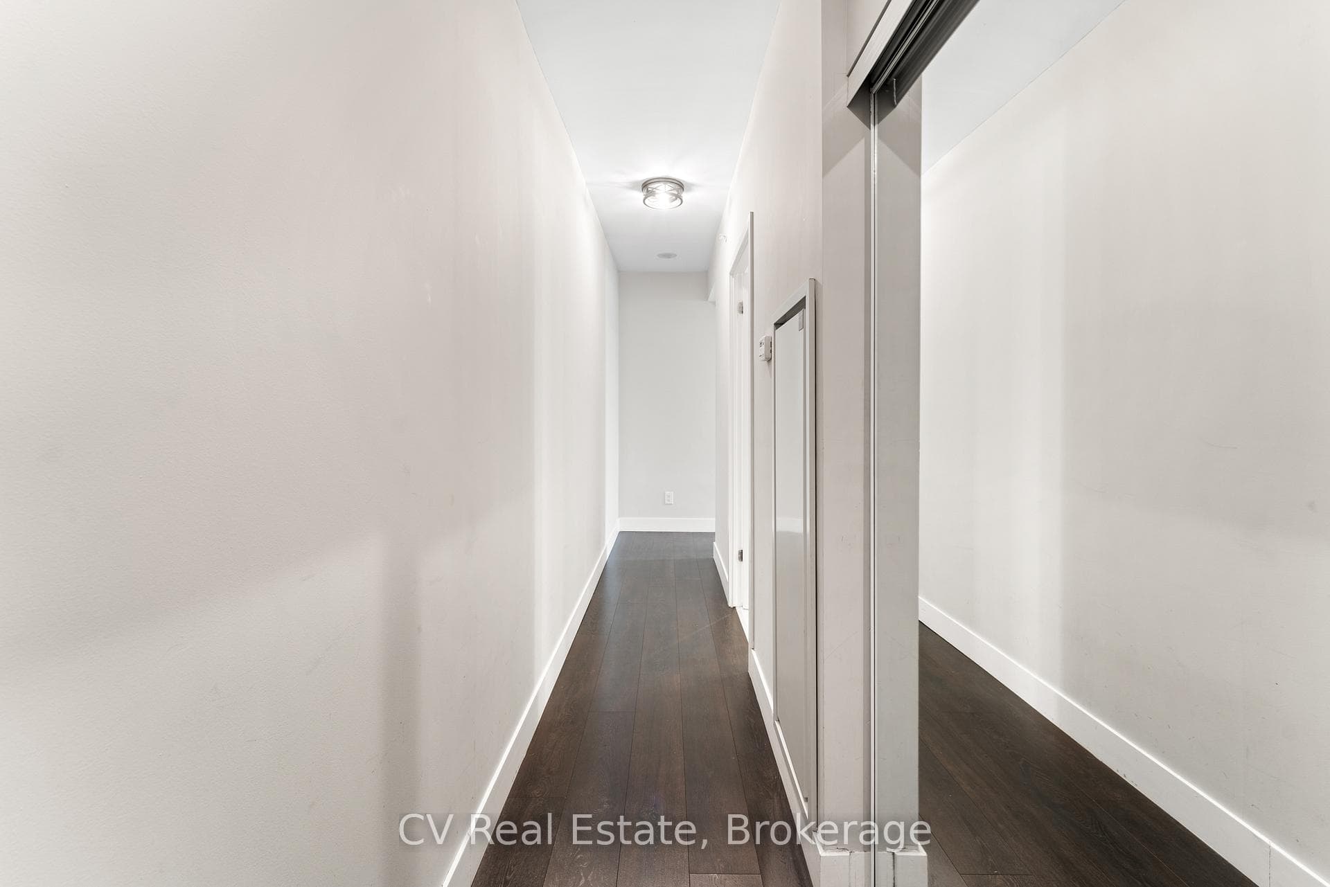 39 Sherbourne Street Unit 503 photo 5