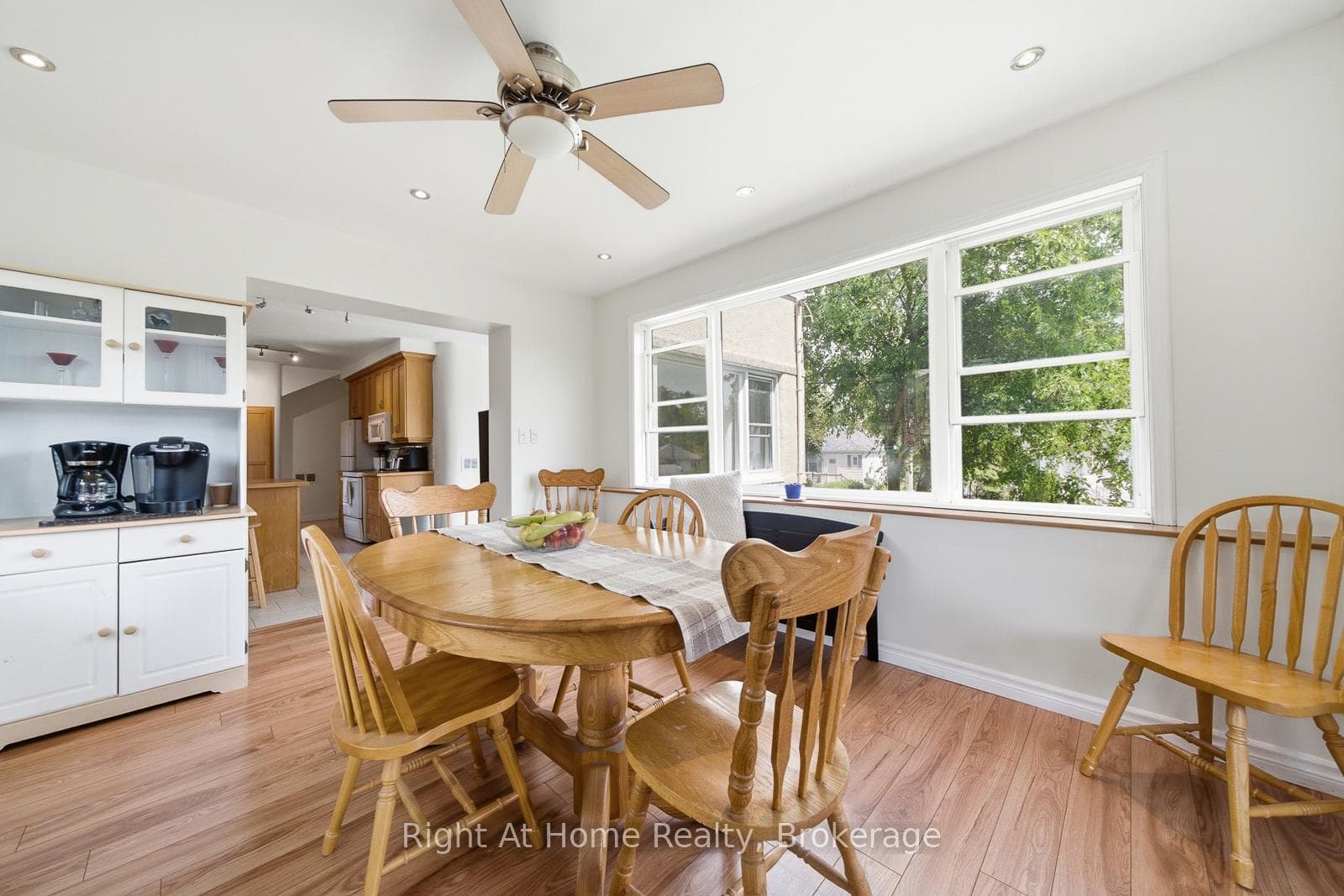 16 Oriole Park Avenue photo 19