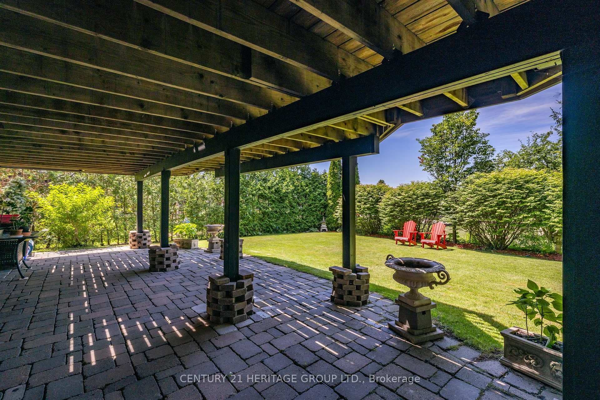 366 Amberlee Court photo 33