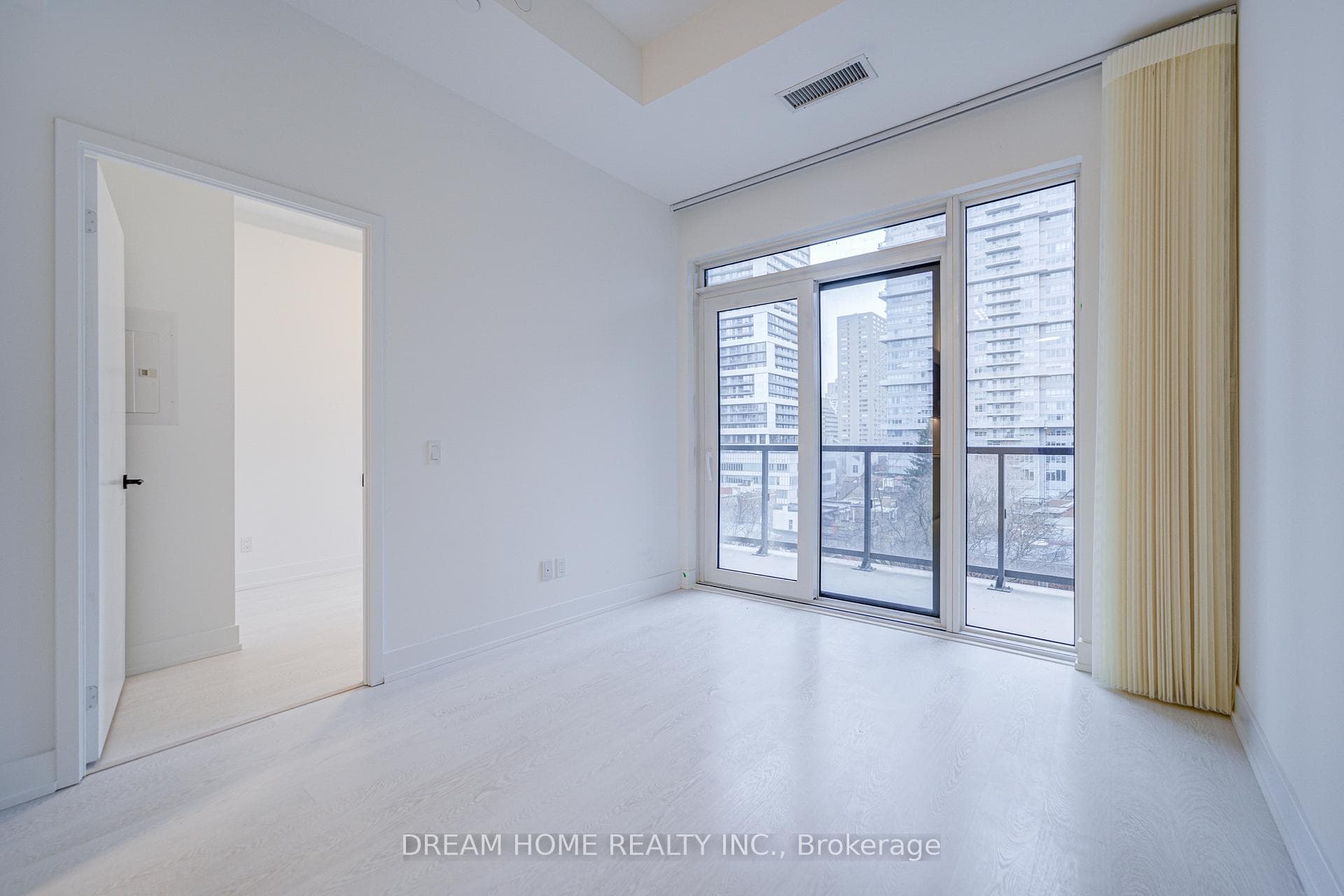 308 Jarvis Street Unit 716 photo 21